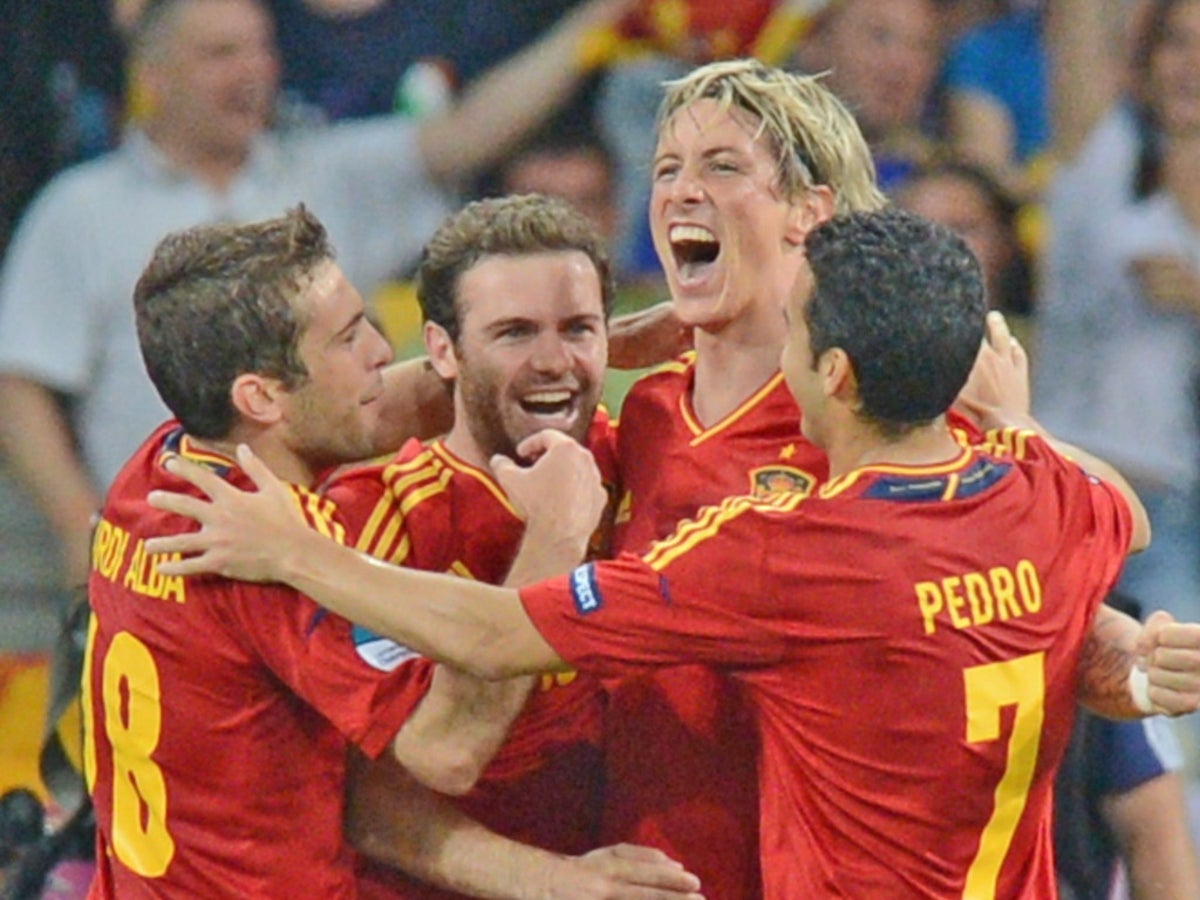 Spain crushes Italy, 4-0, in Euro 2012 final