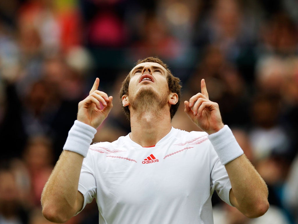 Andy Murray reaches the quarter-finals of Wimbledon