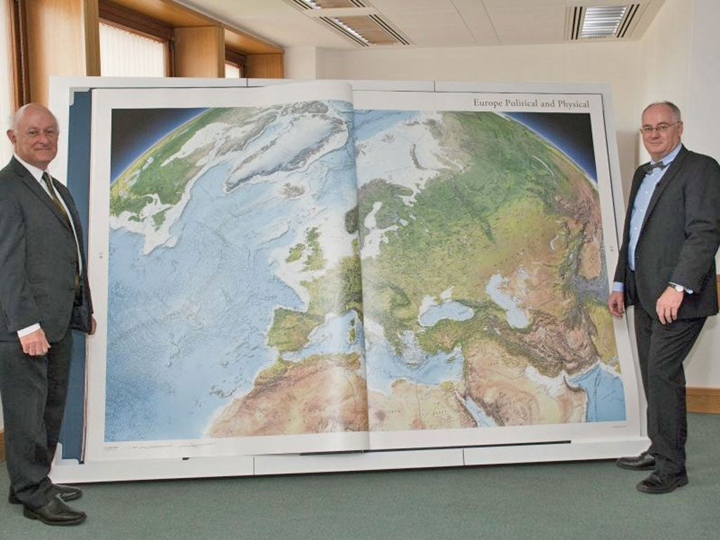 Guinness World Record-breaking Atlas 'The Earth Platinum'