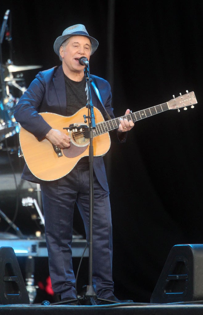 Paul Simon performing in Hyde Park last night