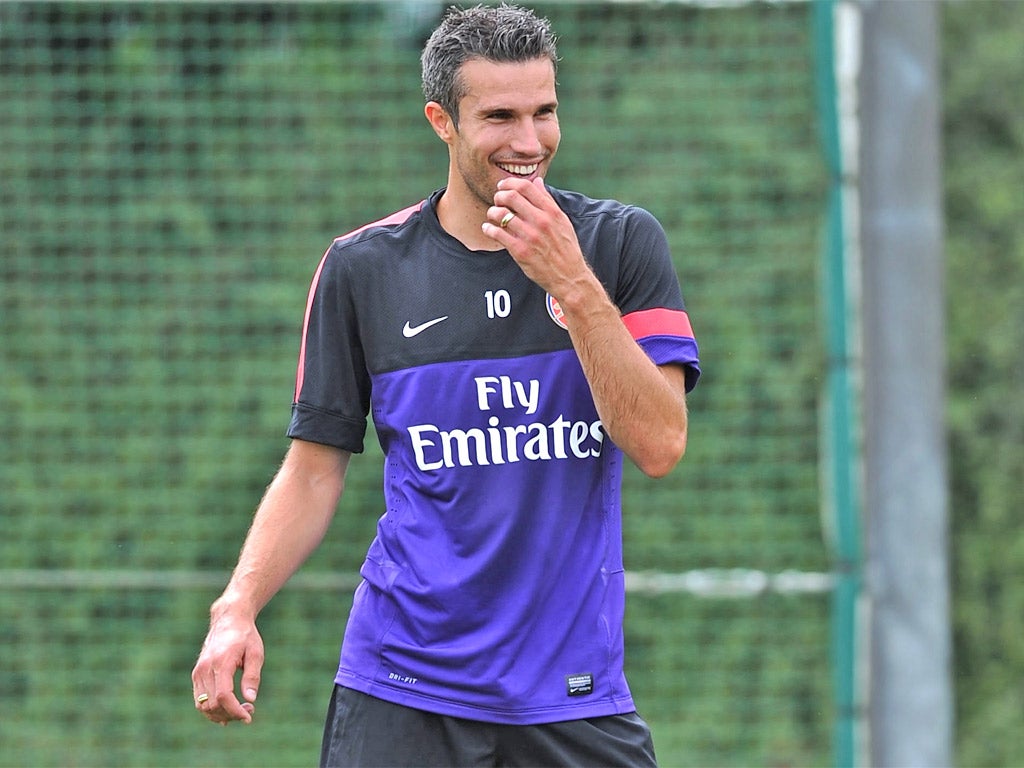 Arsenal want more than £20m to allow Robin van Persie to leave