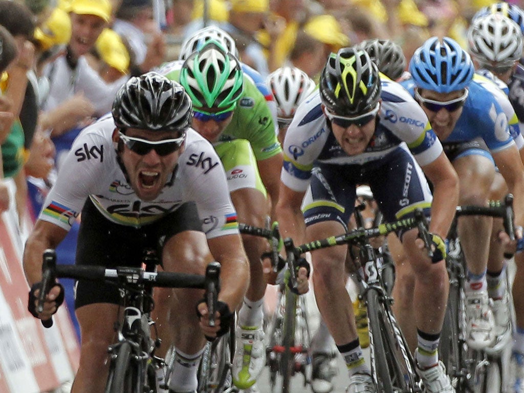 Mark Cavendish sprints home to win yesterday's 18th stage
