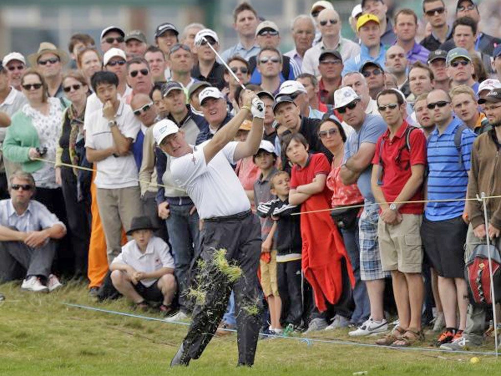 Ernie Els puts in a show of class and calm at Royal Lytham yesterday