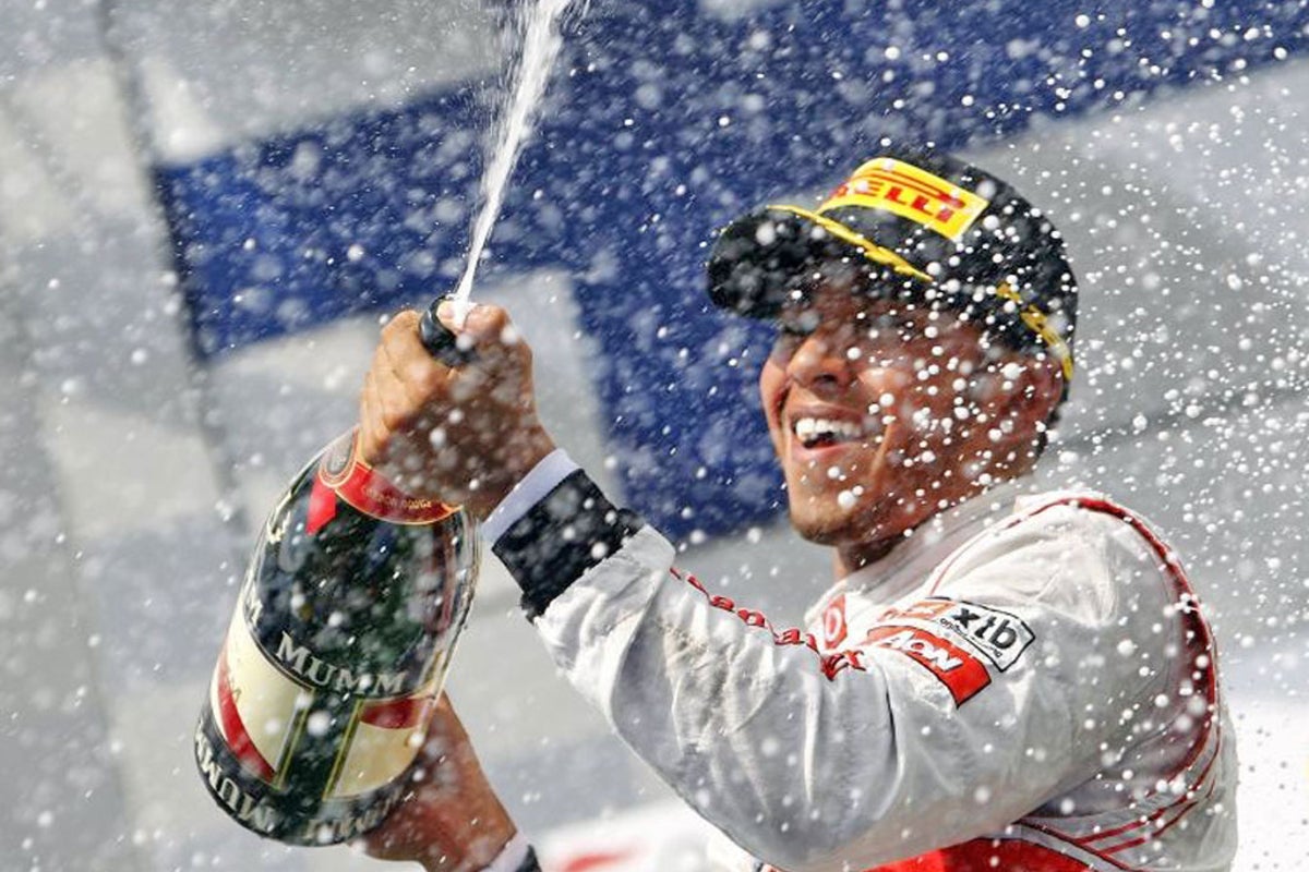 Hamilton roars back into title race with front-runner's masterclass ...