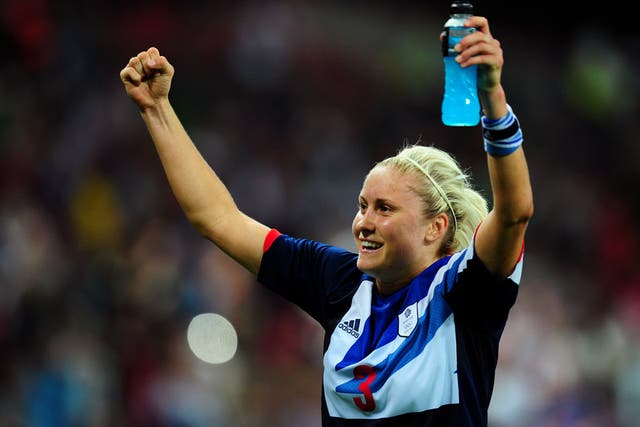 Stephanie Houghton proves an inspiration on the football pitch and in the virtual world of Twitter. 