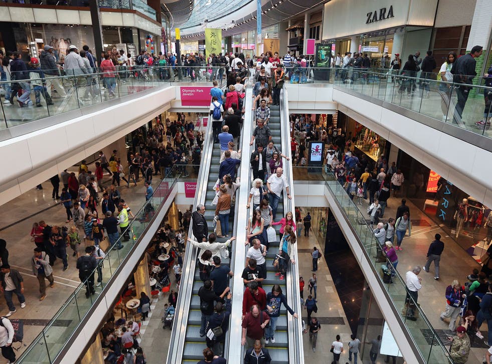 Shoppers in the UK are set to spend a total of £2.9 billion in the Boxing Day sales
