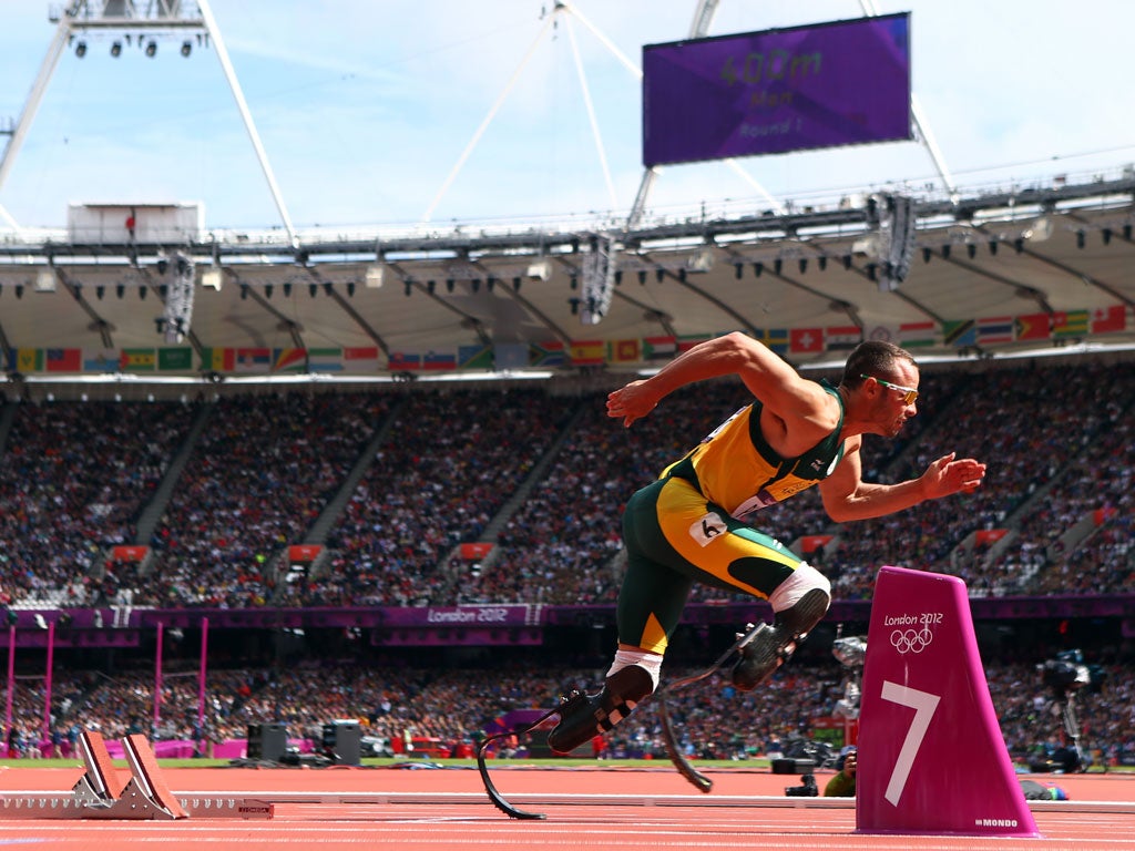 Oscar Pistorius competing in the men's 400m race at the Olympic Stadium