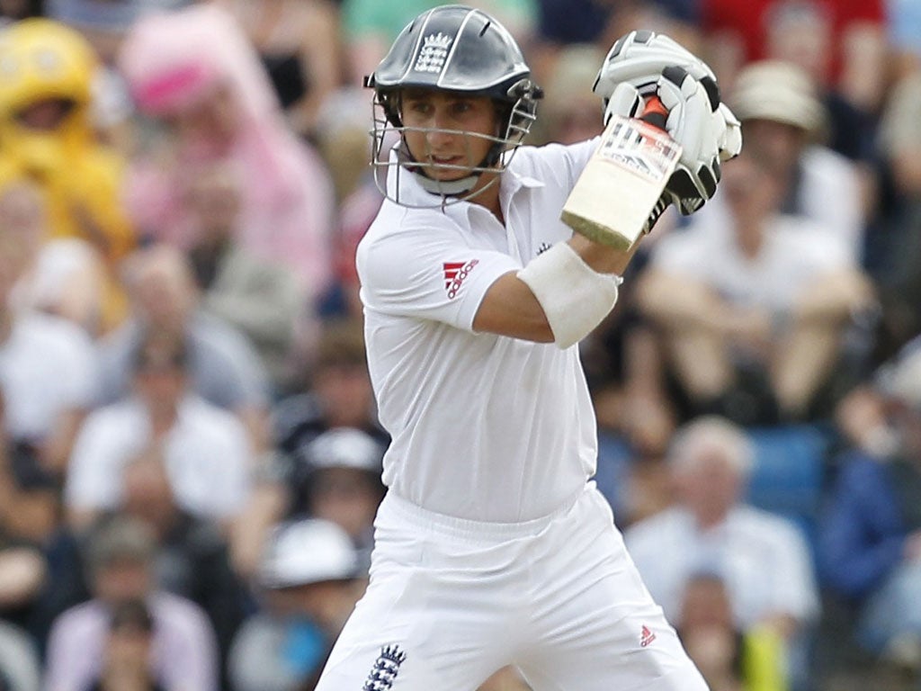 Driving force: England's James Taylor frustrates the South Africans