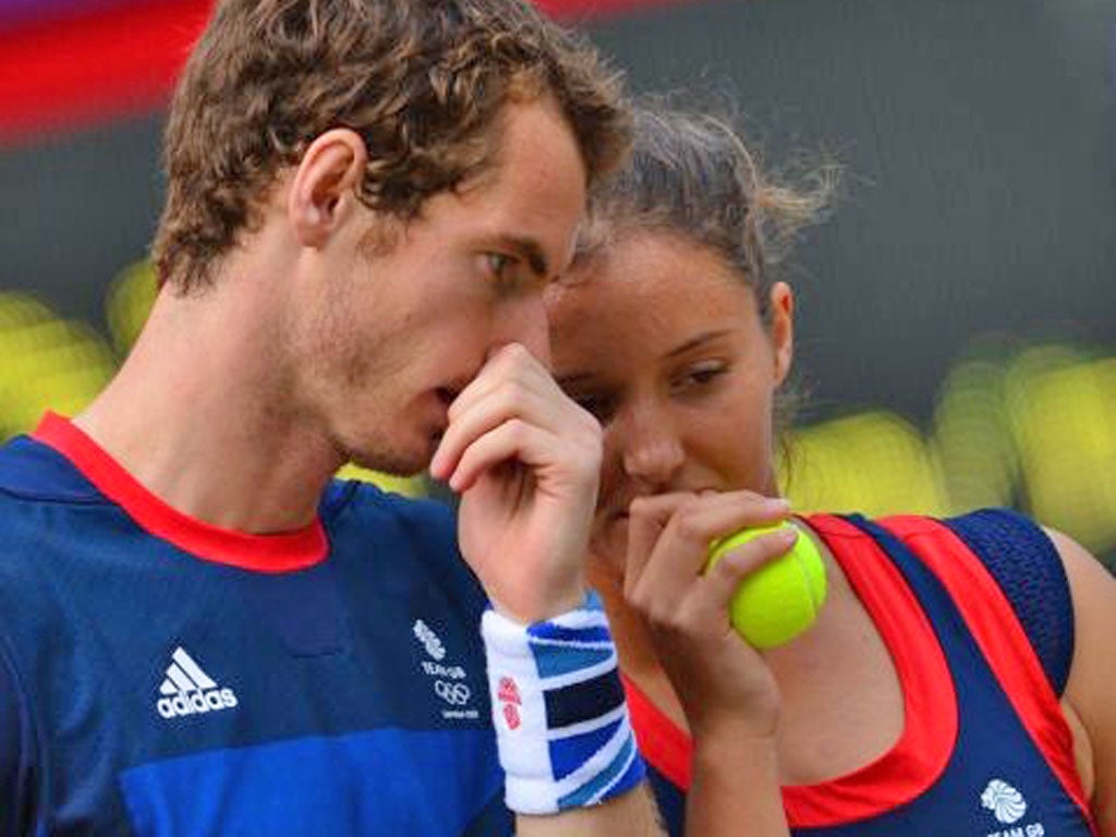 Andy Murray and Laura Robson discuss tactics in the final
