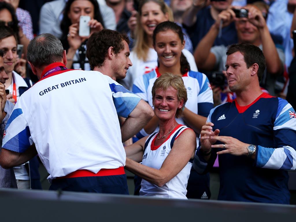 Andy Murray head for mother Judy after winning the gold medal