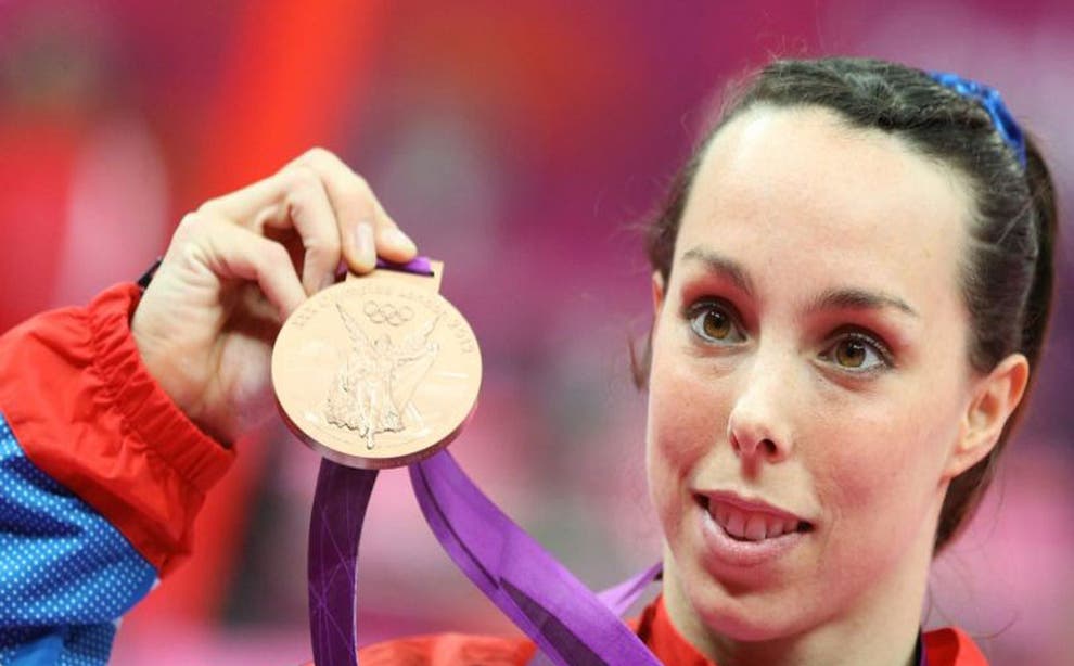 Gymnastics Golden Finish Eludes Beth Tweddle After Her Dodgy Dismount 