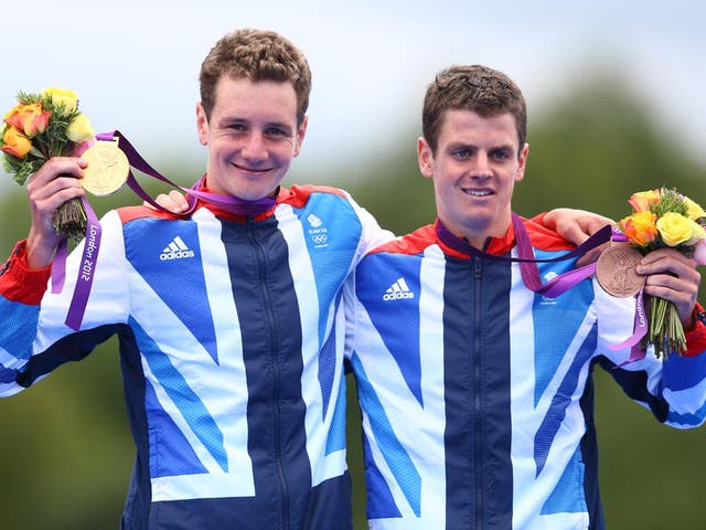 Triathlon Team Gb S Alistair Brownlee Wins Gold As Brother Jonny Claims Bronze Medal The Independent The Independent