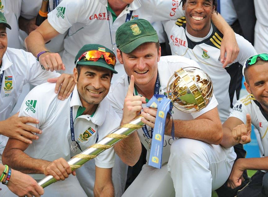 South Africa captain Graeme Smith and teammates with the ICC mace