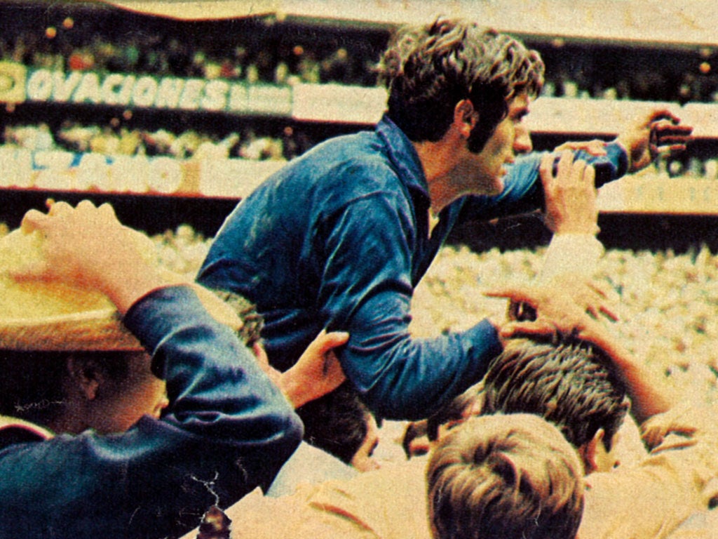Felix is chaired off at the end of the 1970 World Cup final