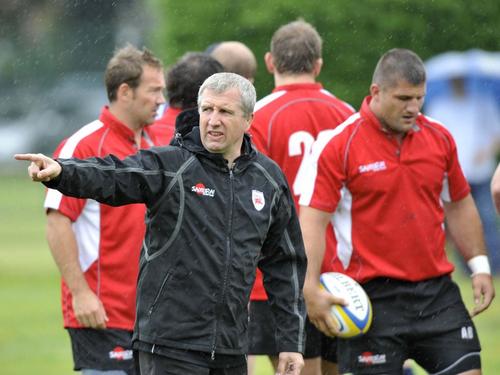 Lyn Jones at training with his London Welsh players