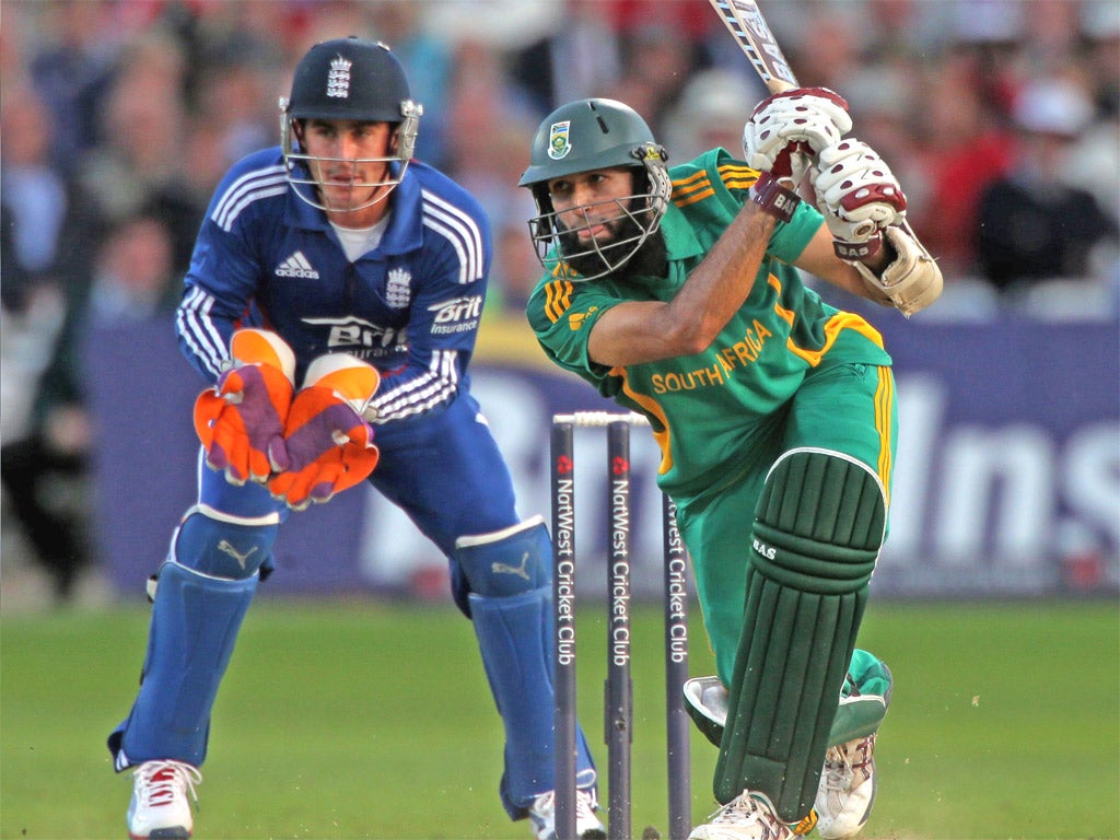 South Africa’s man of the match and man of the series, Hashim Amla, tormented England at the crease yesterday