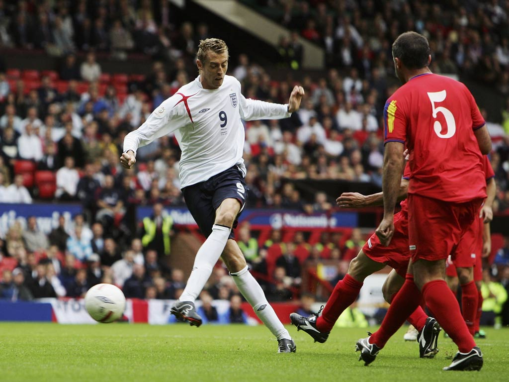 Crouch scores for England