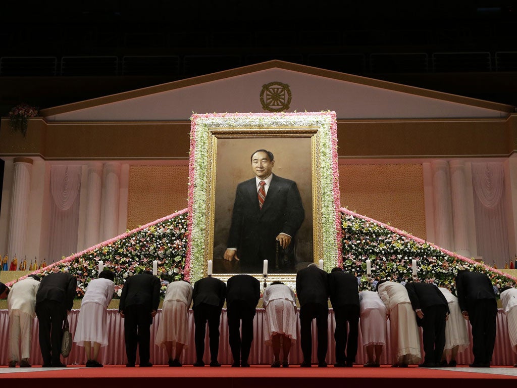 Send-off: Mourners pay their respects to Sun Myung Moon in Gapyeong, South Korea