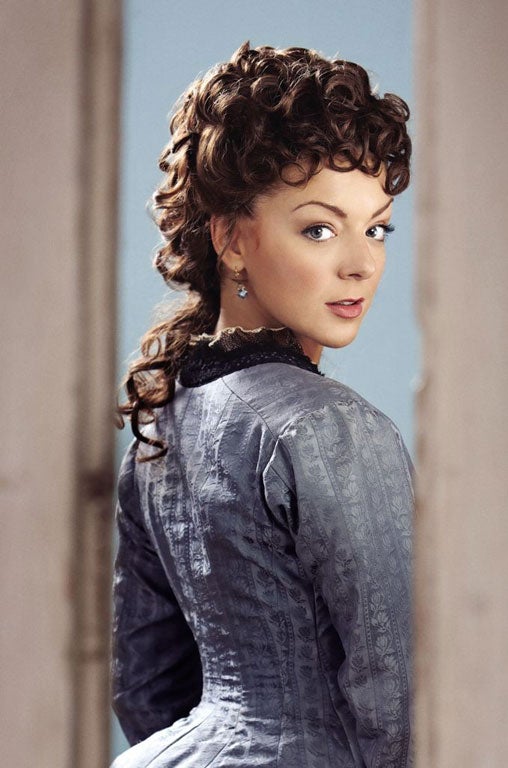Here come the curls: Sheridan Smith as Hedda Gabler