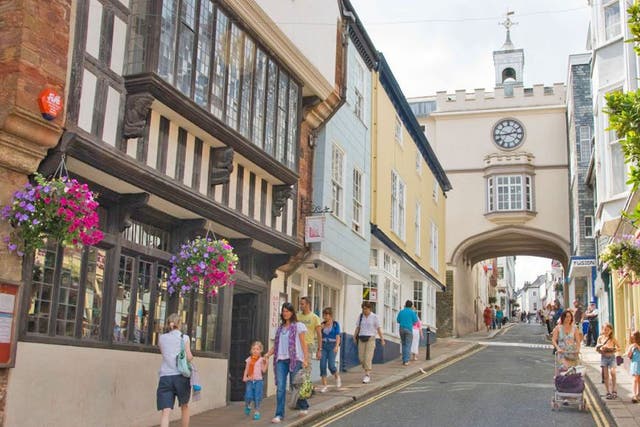 Totnes’ historic high street is set to welcome a Costa Coffee shop