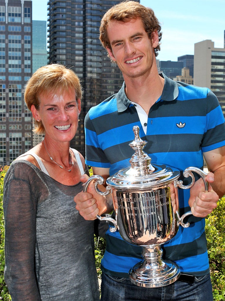 Andy Murray with mum Judy and the US Open trophy in New York