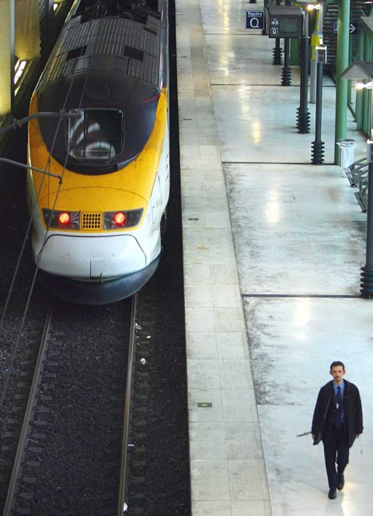 Eurostar passenger numbers and sales revenue both rose in the first half of this year