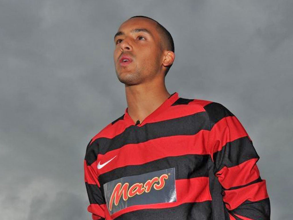 Theo Walcott insists footballing reasons are at the heart of his
contract dispute