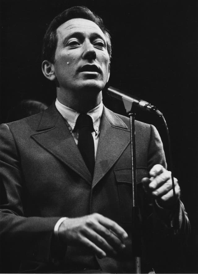Andy Williams rehearsing at the Albert Hall in 1968