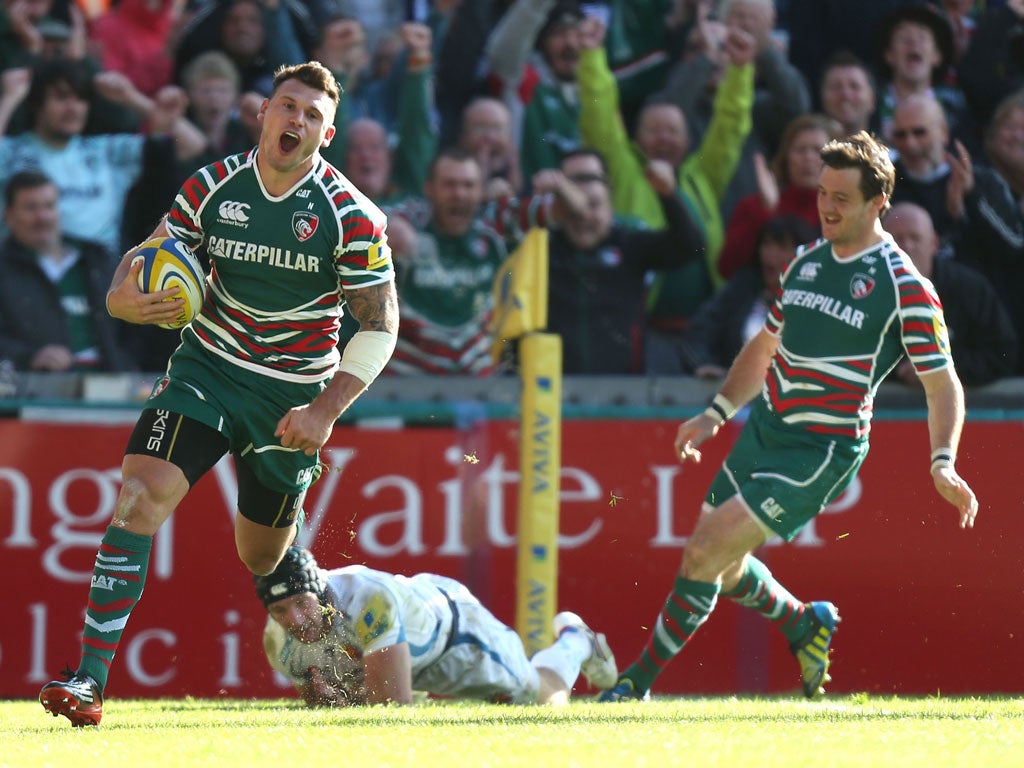 Thompstone's third try