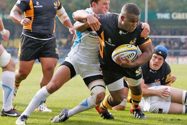 Simon McIntyre scores for Wasps in their narrow win yesterday