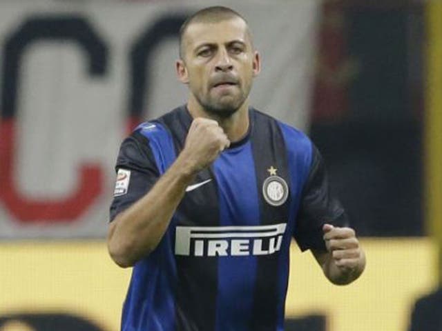Inter’s Walter Samuel scores to give his side the advantage