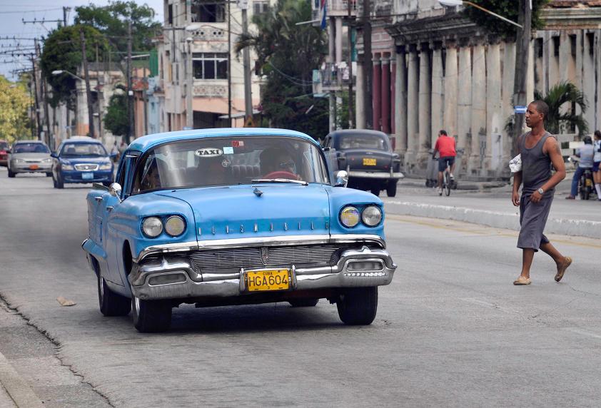 Cuba relaxes its grip on exit visas