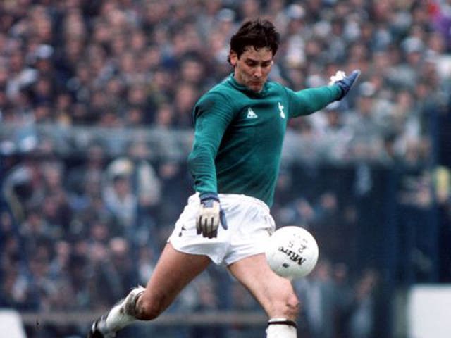 Aleksic in goal for Spurs in the early 1980s