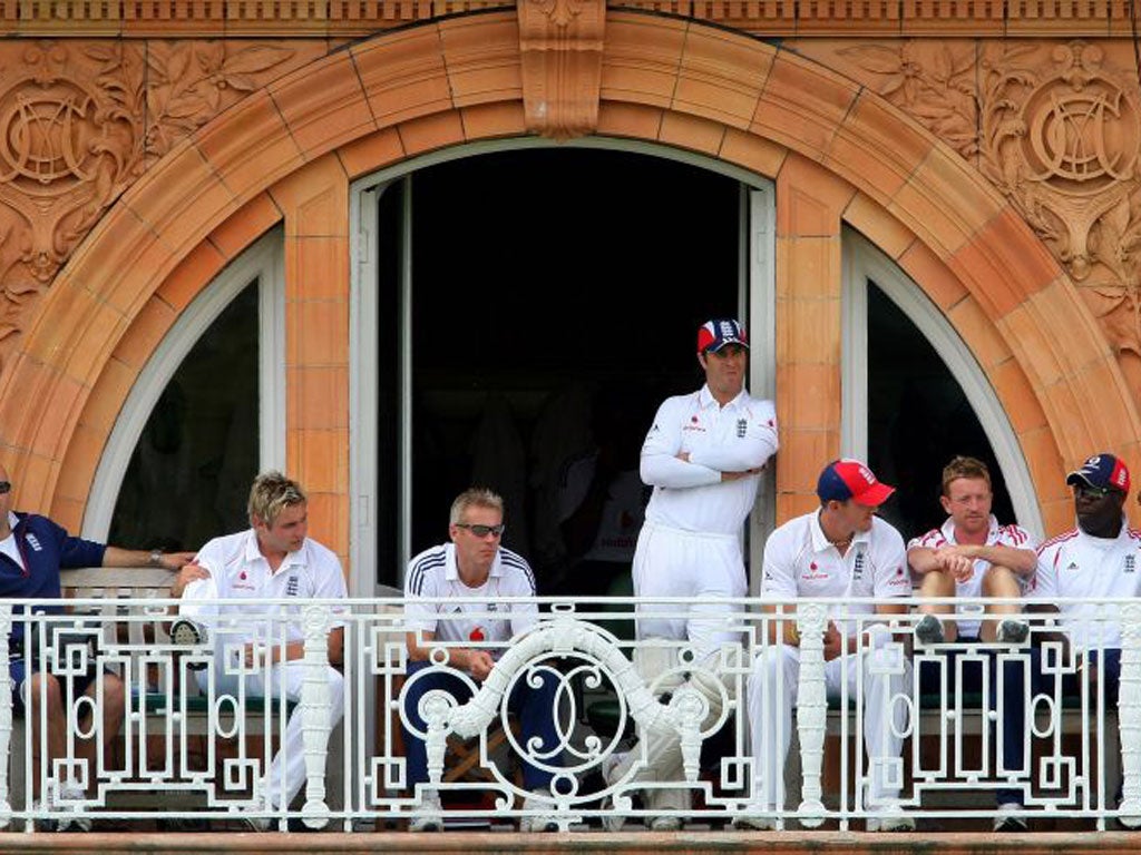 True test of KP’s ‘reintegration’ into England fold will come when chips are down and changing room door closes, says Angus Fraser who’s sat on the odd unhappy balcony