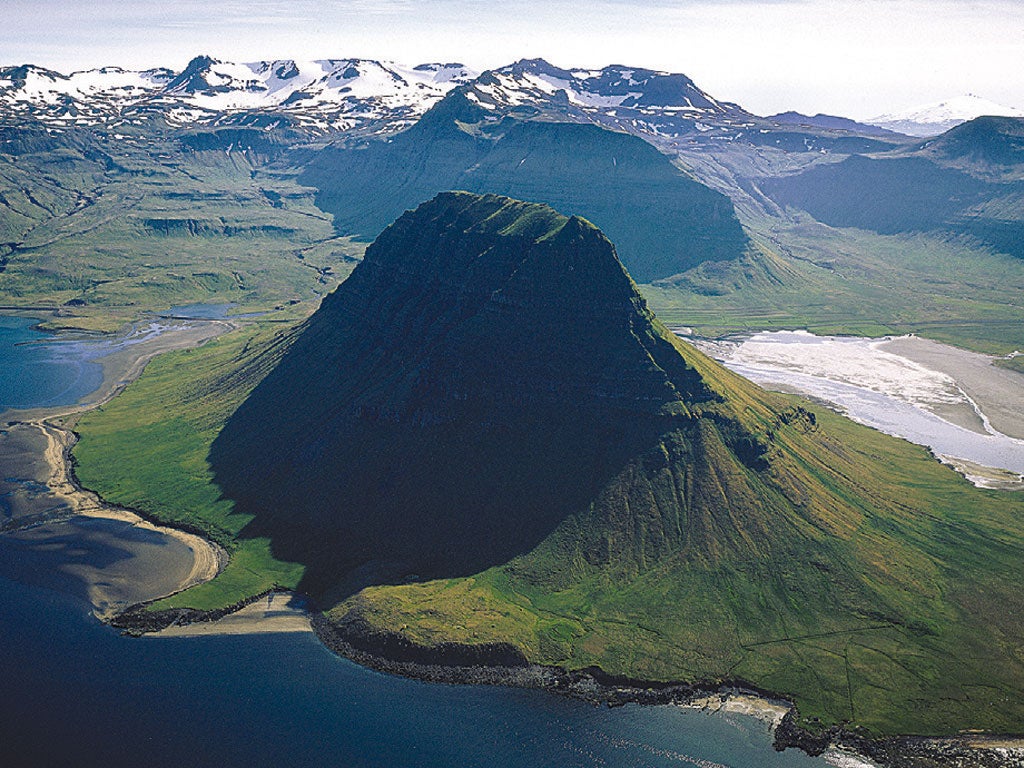 Energy centre: Cliffs and cairns of the Snaefellsnes peninsula