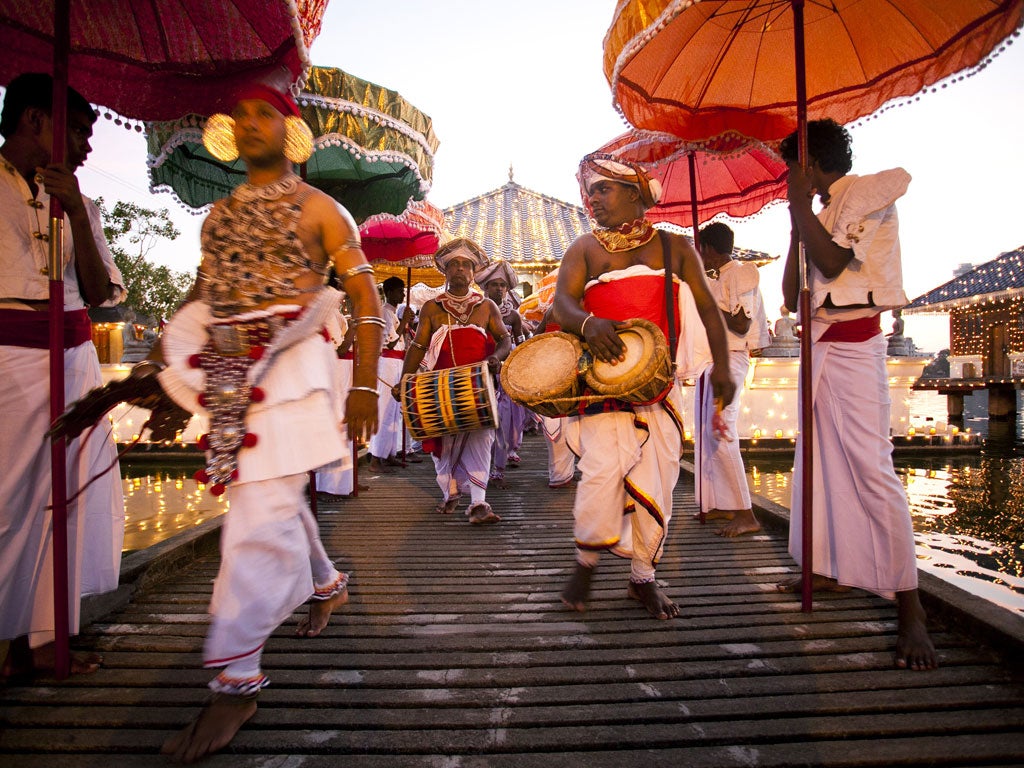 Beat that: Kandyan drummers liven up the streets