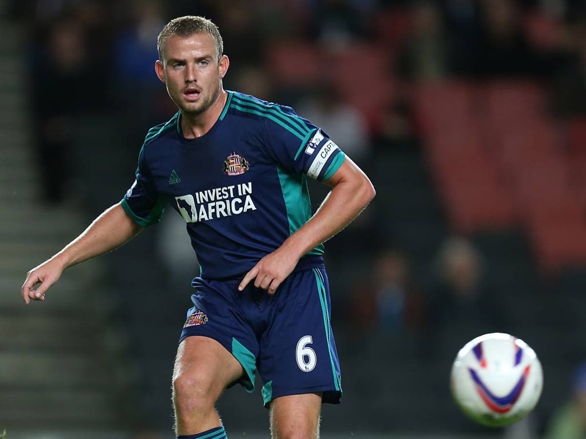 Sunderland captain Lee Cattermole signs new contract | The Independent ...