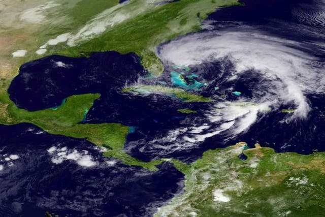 Hurricane Sandy churns towards
the eastern US 