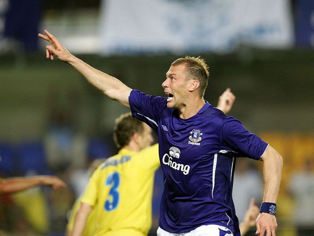 Duncan Ferguson appeals in vain as his header is ruled out against Villarreal in August 2005, a decision that cost Everton a place in the Champions League group stage