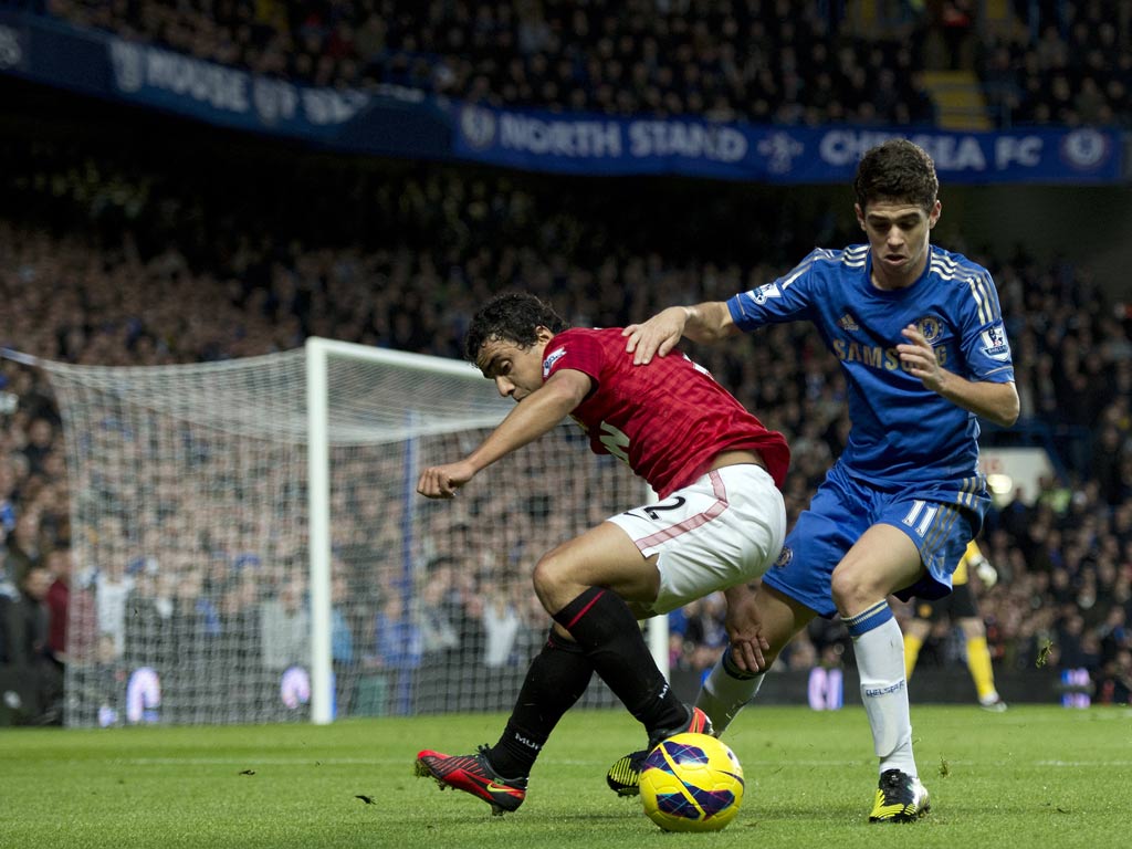 Oscar in action against Manchester United