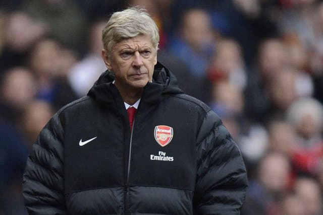 Arsène Wenger believes Chelsea are taking a risk over Mikel
