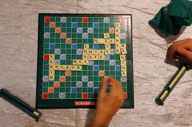 New Yorkers are turning to traditional board games now Hurricane Sandy has disrupted power