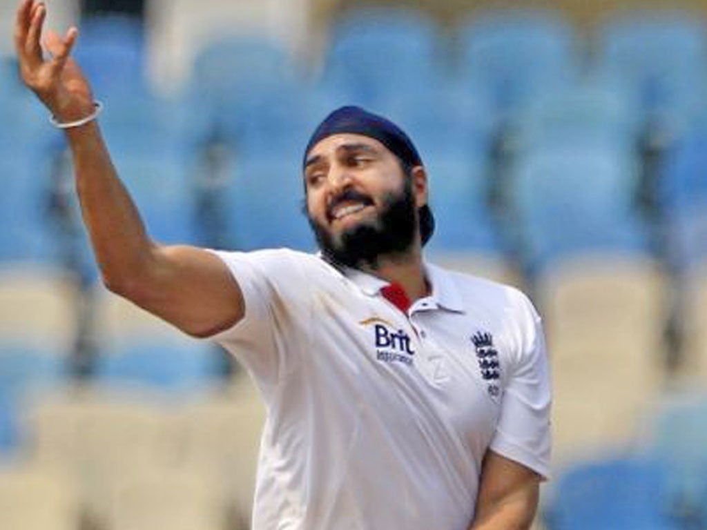 Monty Panesar: Spinner has not given up hope of being included
for the first Test on 15 November