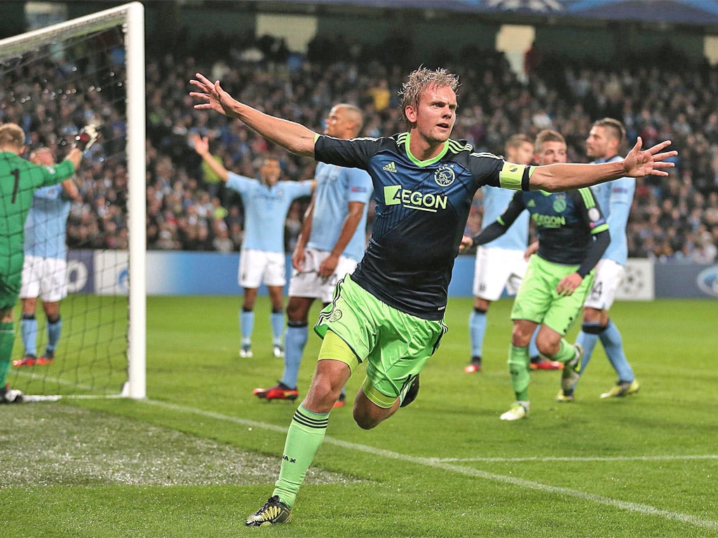 Siem De Jong scored two early goals to silence the crowd in the Etihad Stadium