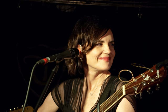 Lady Cora rocks out: Elizabeth McGovern in Sadie and the Hotheads