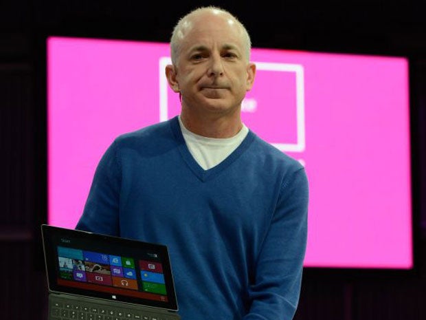 Microsoft's Steven Sinofsky, the president of its Windows and Windows Live operations, is leaving the company