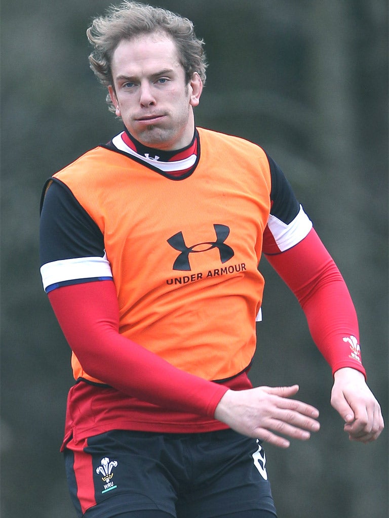 Alun Wyn Jones will miss the rest of the autumn series with a shoulder injury