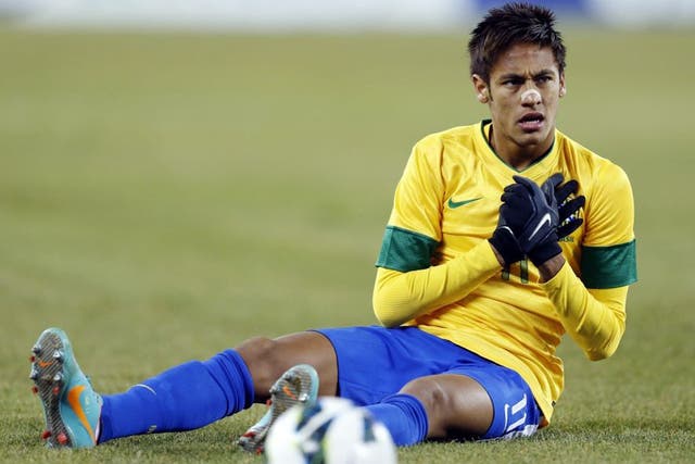 Neymar blamed an “unstable” pitch after the Brazilian missed a penalty against Colombia