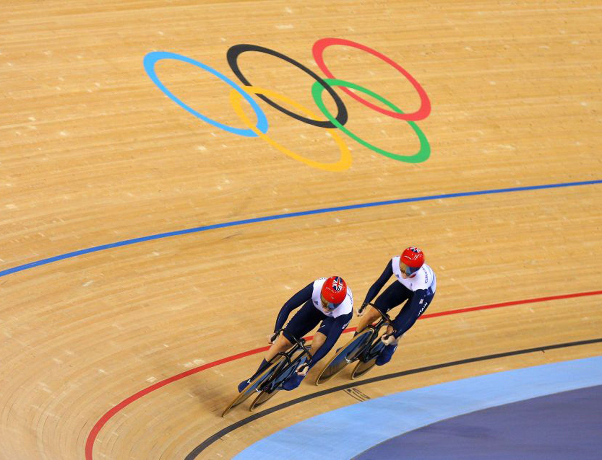 Jess Varnish (front) and Victoria Pendleton at the Olympics