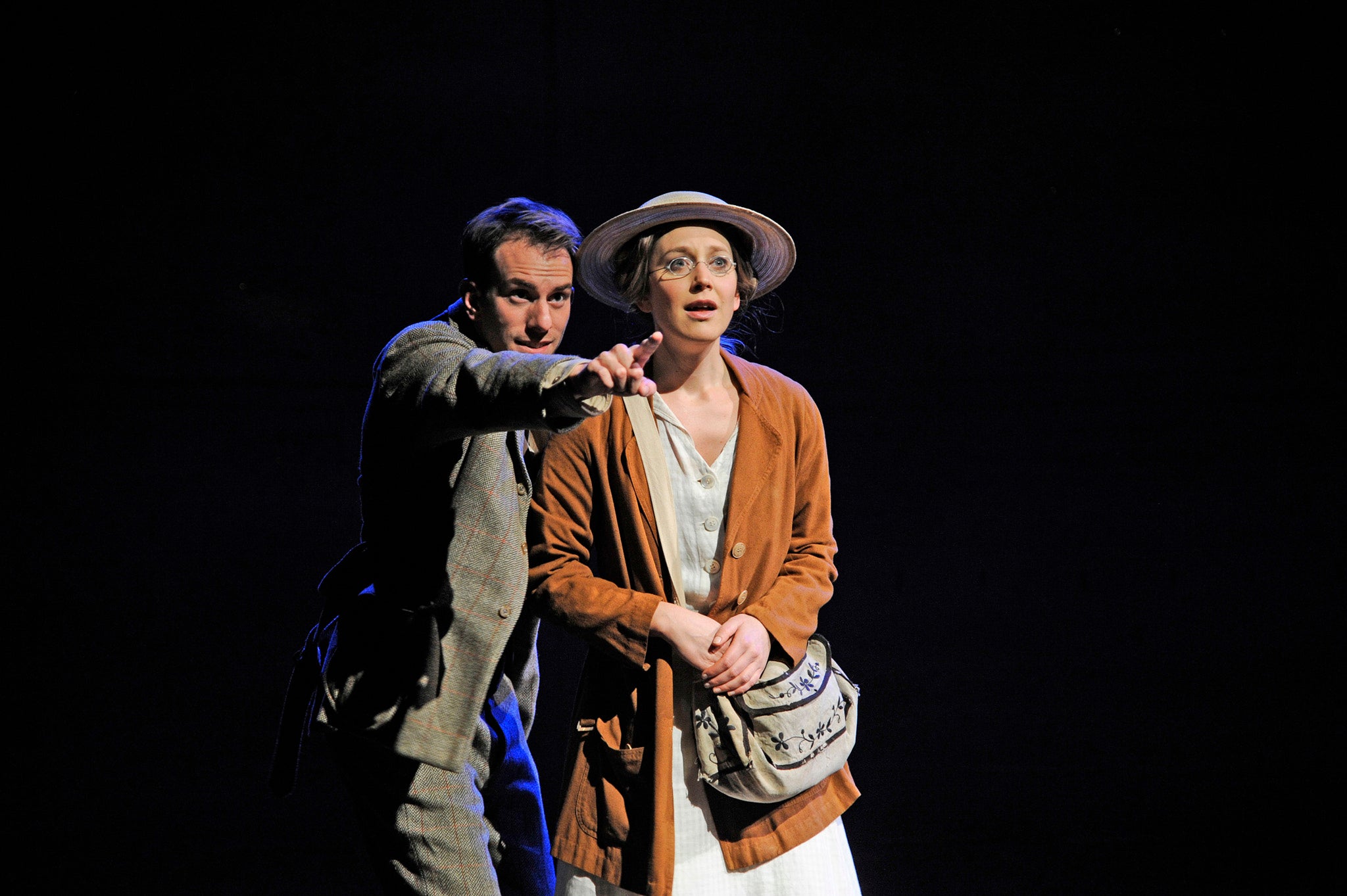 Pip Carter (Edward Thomas) and Hattie Morahan (Helen Thomas) in The Dark Earth and the Light Sky at the Almeida Theatre.